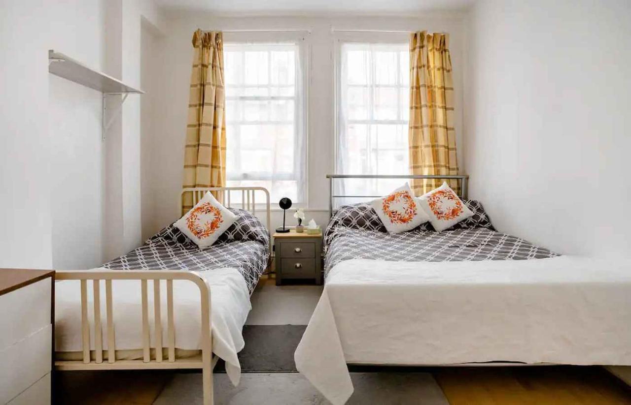 Homestay Near Tottenham Hotspur Stadium London Exteriör bild