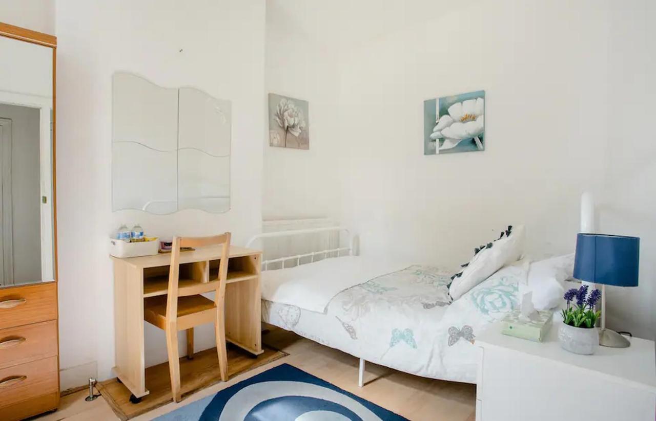 Homestay Near Tottenham Hotspur Stadium London Exteriör bild